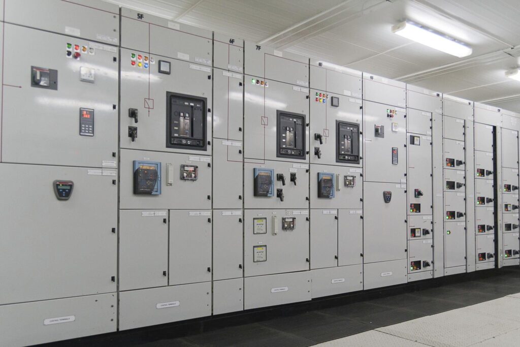 LT Panel